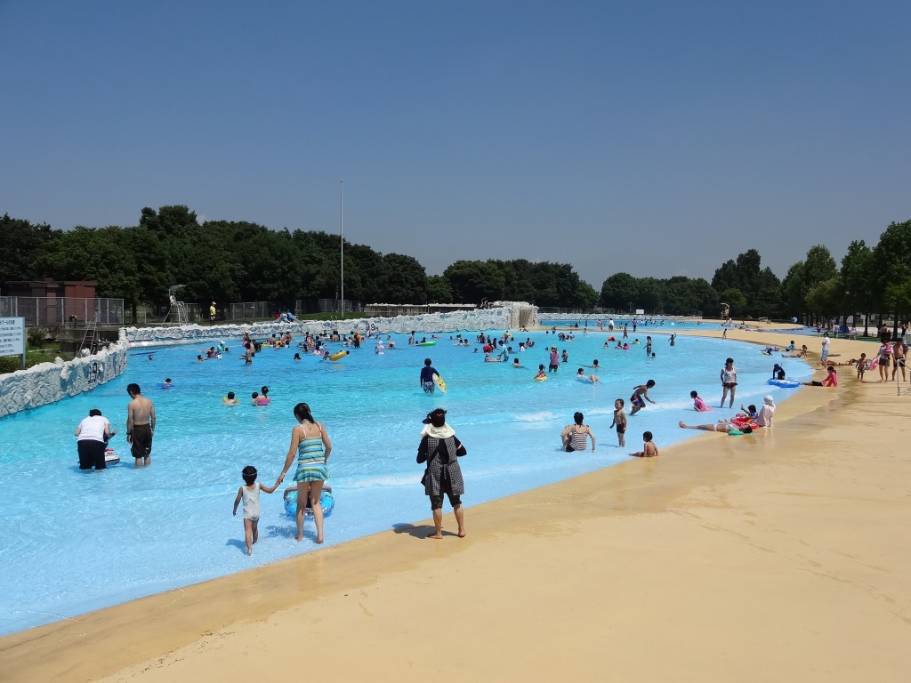 加須はなさき水上公園のさざなみプール