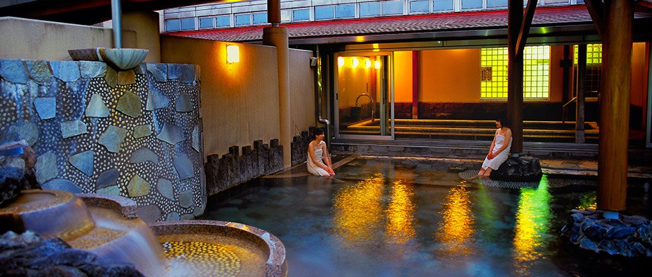 屋根の下にある内風呂