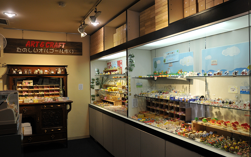 那須オルゴール美術館の手作りオルゴール教室の店内