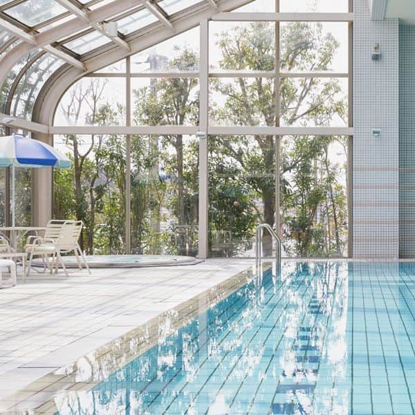 ホテルマイステイズプレミア成田の屋内プール(約15メートル・2コース分)