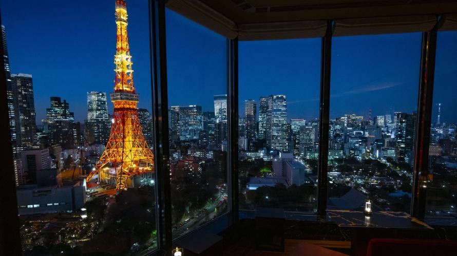 ザ・プリンス パークタワー東京のスカイバーから望む東京タワー