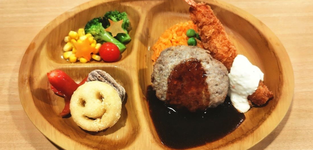 レストランリーベのキッズハンバーグプレート