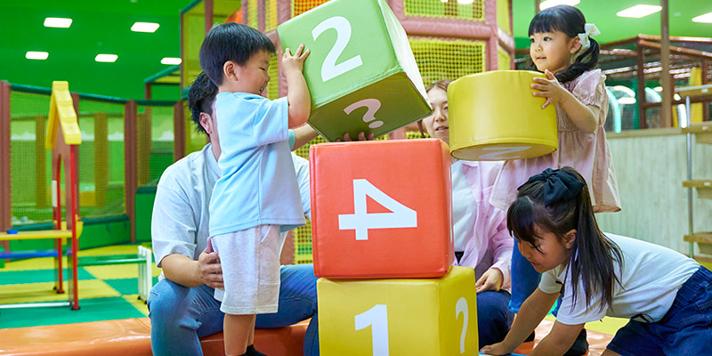 インドアパーク「きっず×きっず」で遊ぶ未就学児