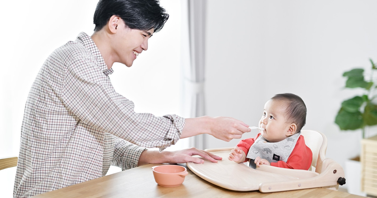 ベビーチェアはいつからいつまで?いらない?ハイチェアとローチェアどっちがいいかと楽天で買える4脚