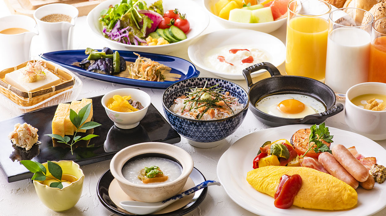 朝食ビュッフェの料理の一例