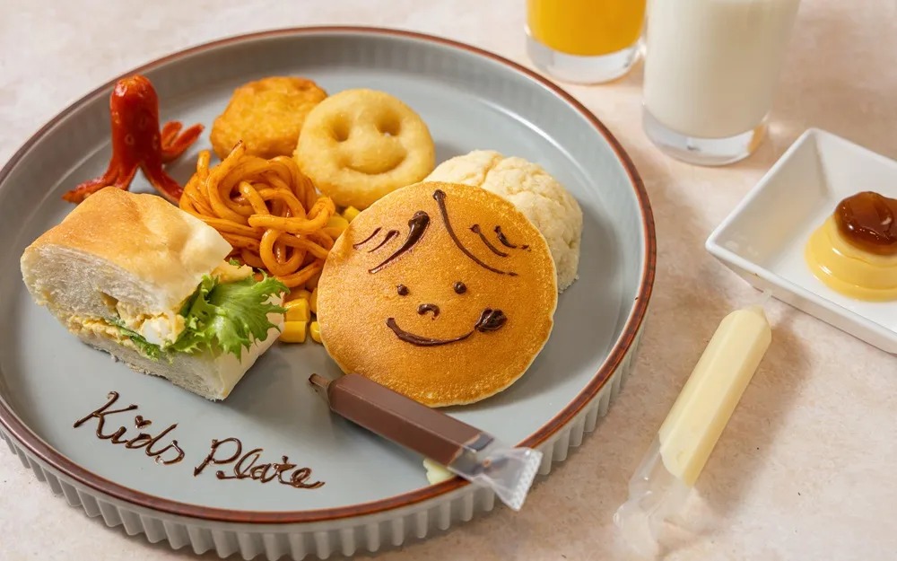 朝食ブッフェのキッズプレート
