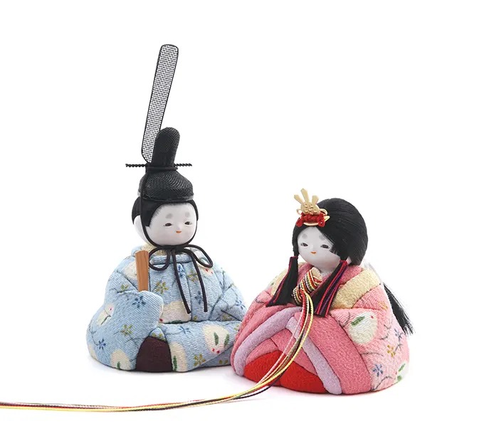 ふらここの木目込みの男雛と女雛