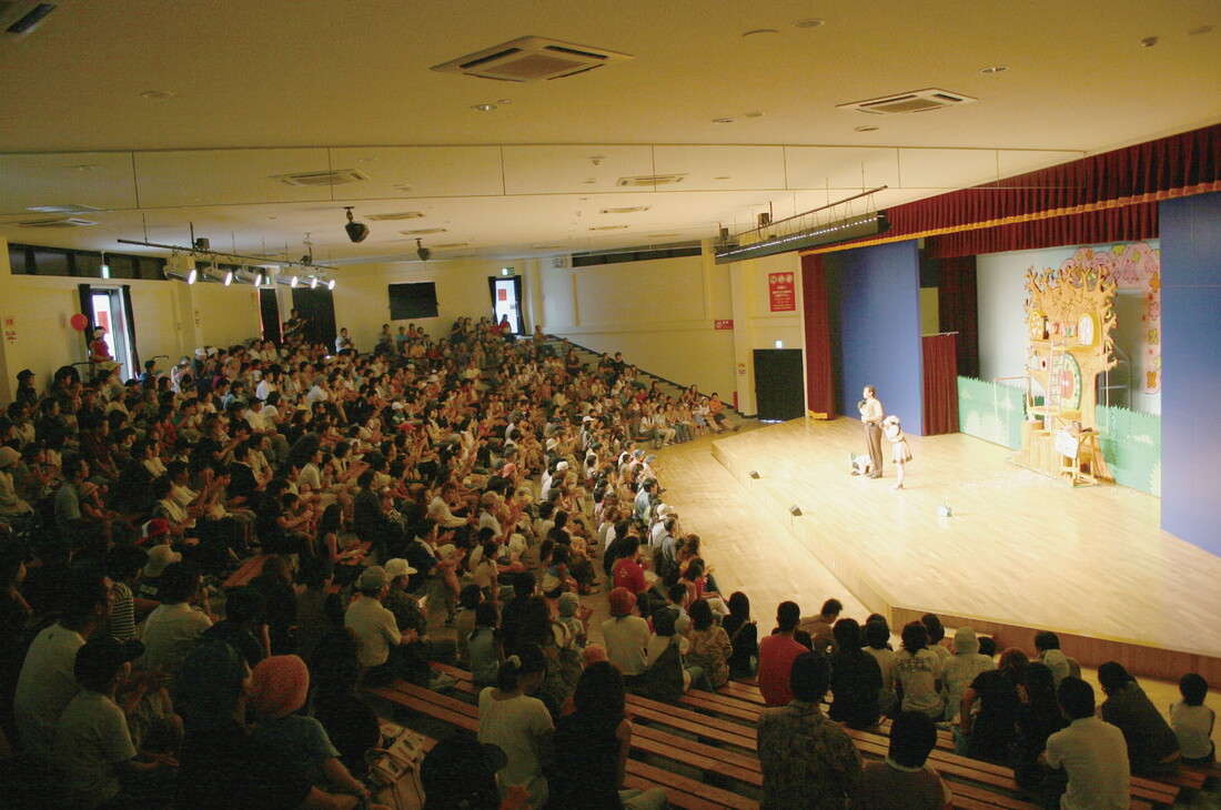 客席が埋まったみやざわ劇場