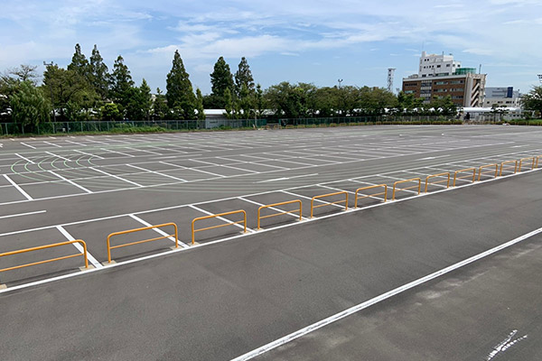 大井競馬場の広い駐車場